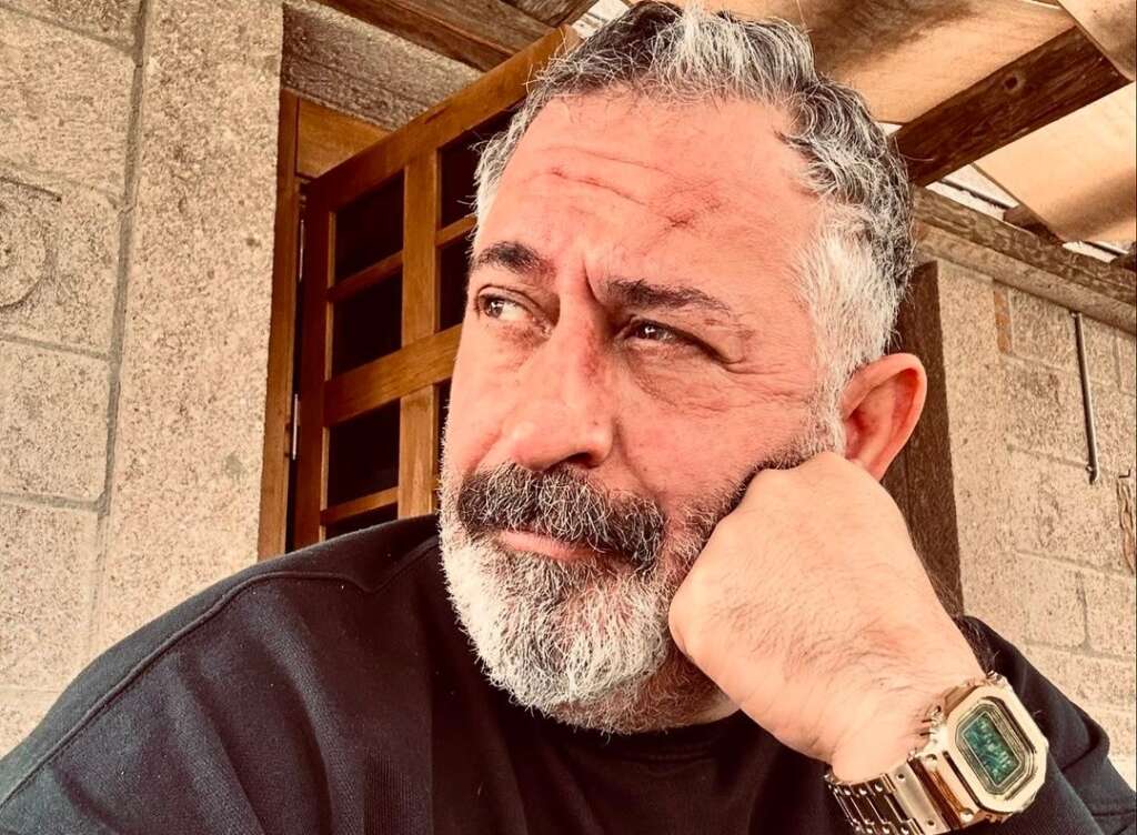 Cem Yılmaz: Kızlarla Bodrum’dan dönüyoruz