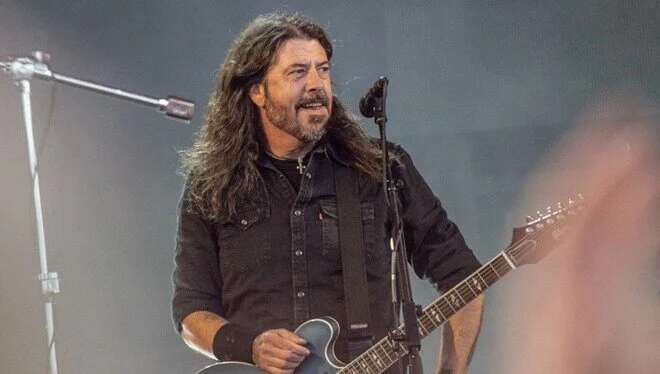 Ünlü müzisyen Dave Grohl: Evlilik dışı bir kızım oldu