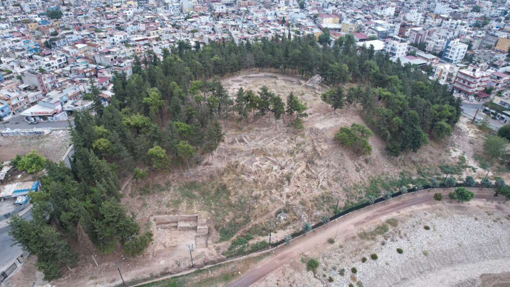 9 bin yıllık höyükte Hitit dönemi sur izlerine rastlandı