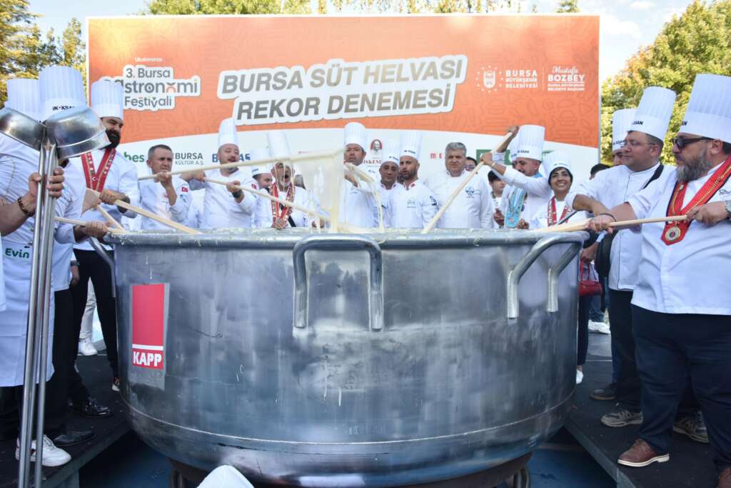 Gastronomi Festivali’nde ‘Bursa süt helvası’ rekor denemesi