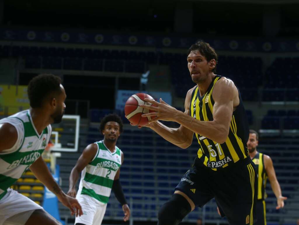 Fenerbahçe, hazırlık maçında Bursaspor’u 107-66 mağlup etti