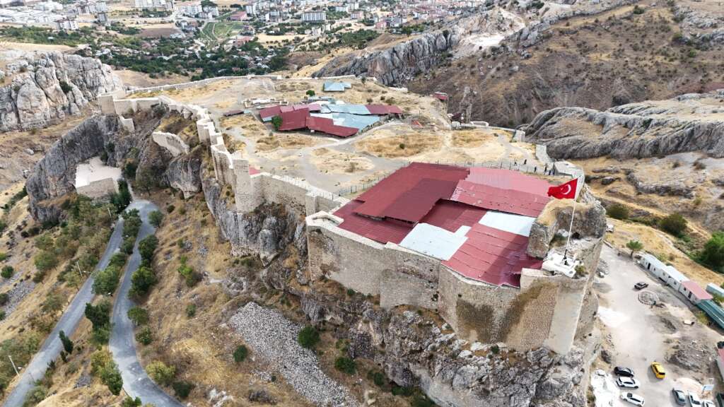 Harput Kalesinde Selçuklu dönemine ışık tutan kitabe bulundu