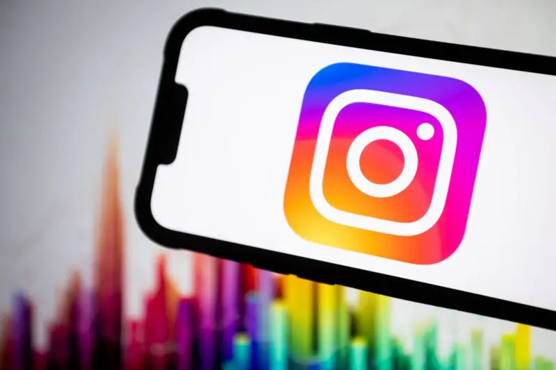 Instagram’dan ‘genç hesabı’ uygulaması: Reşit olmayan kullanıcılara yeni kısıtlamalar getirildi