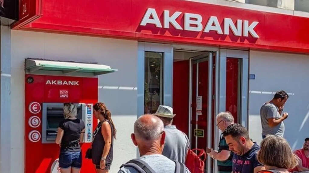 Akbank’tan açıklama geldi! Hesaplardan para çekildi mi ?