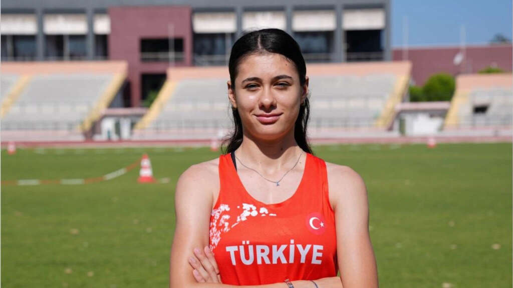 Aysel Önder dünya rekoru kırarak finale yükseldi