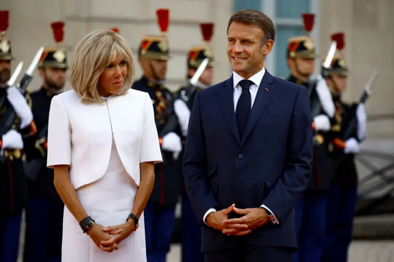 Fransa Cumhurbaşkanı’nın eşi Brigitte Macron’un erkek doğduğunu iddia eden iki kişi tazminata mahkum edildi