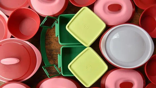 Bir dönem mutfakların vazgeçilmeziyken iflas etti: Tupperware’in yükselişi ve düşüşü