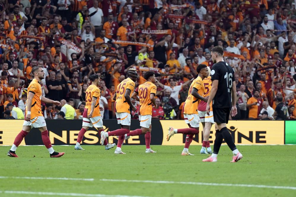 Galatasaray’dan ligde 4’te 4