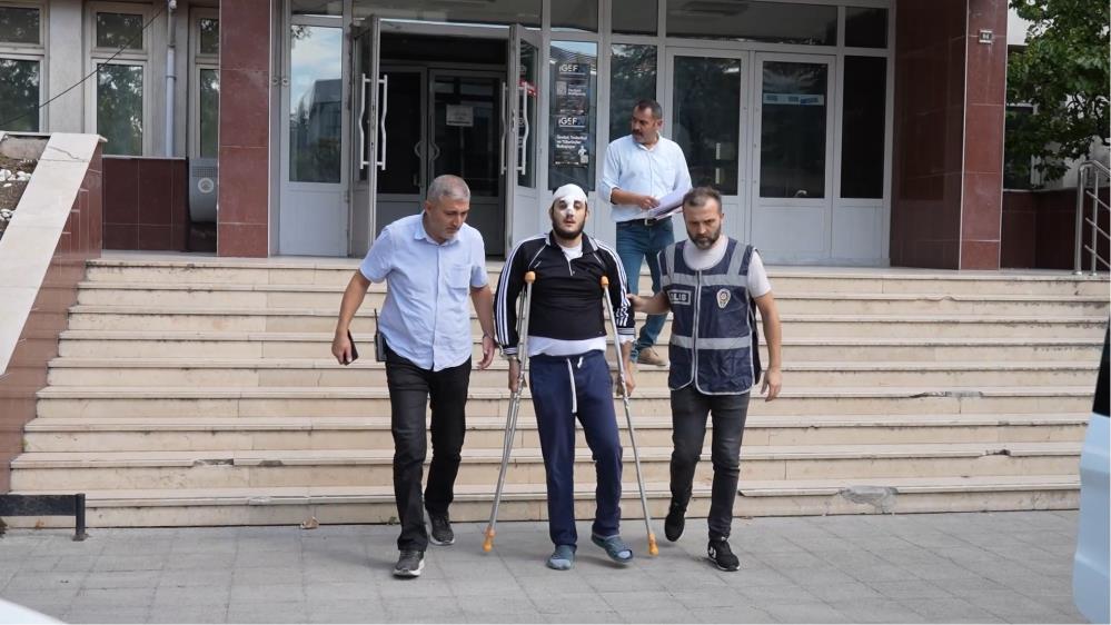 Bıçakladığı babası ambulansta kalp krizinden öldü