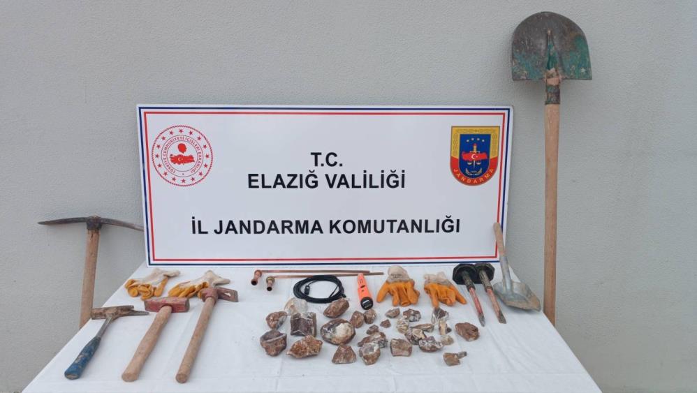 Elazığ’da kaçak kazı yapan şüpheli yakalandı