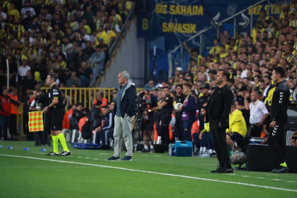 Okan Buruk, 4. Fenerbahçe derbi galibiyetini kazandı