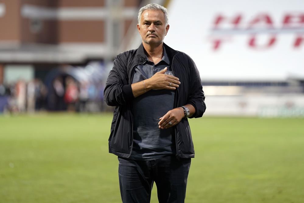 Mourinho, Fenerbahçe’de ilk derbisine çıkacak