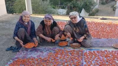 90 yaşındaki üç kadından uzun ömrün sırrı