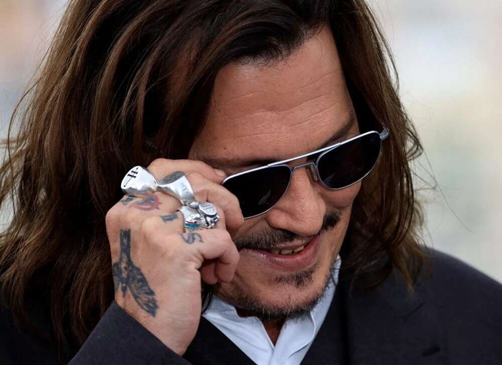 Johnny Depp dişlerini yaptırdı