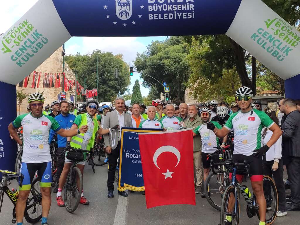 Bursa’dan Mudanya’ya… Bu kez pedalları “Yeniden Yeşile” çevirdiler