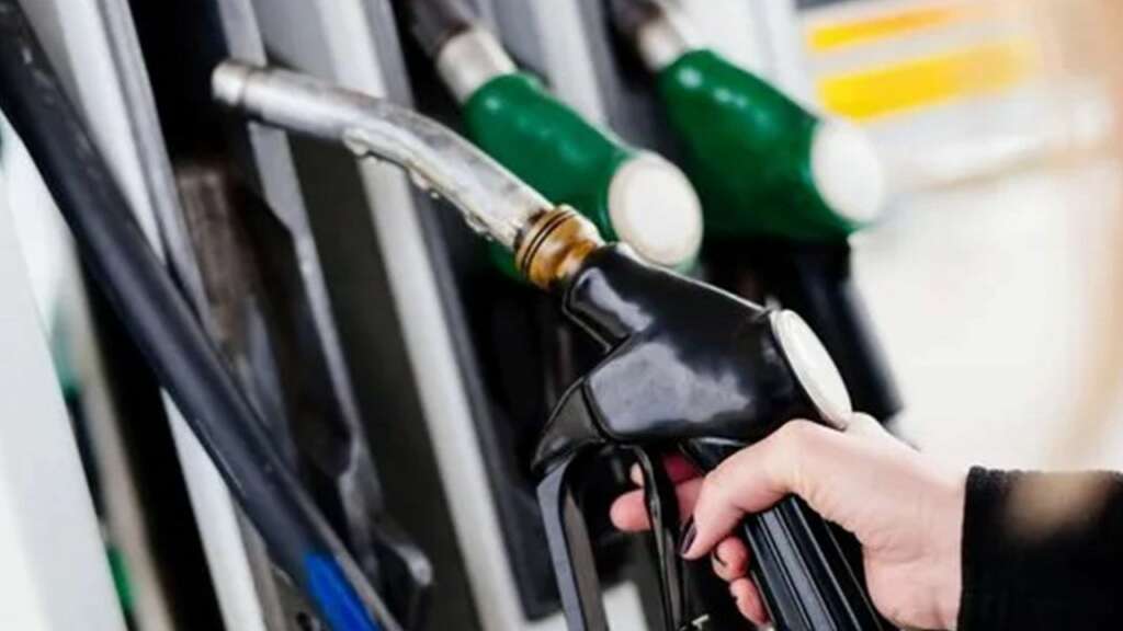 Benzine zam geliyor