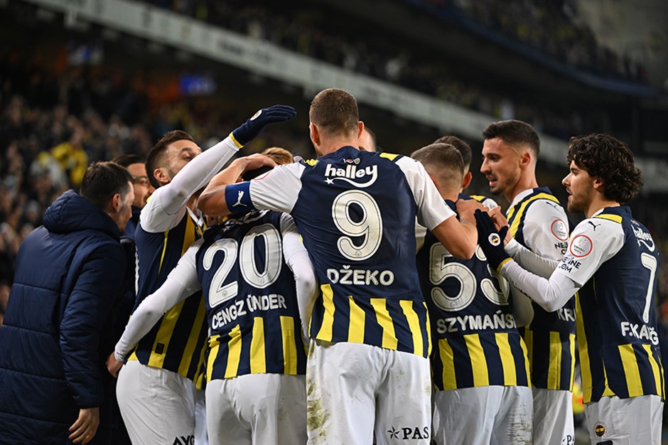 Fenerbahçe’nin Antalyaspor maçı için kamp kadrosu belli oldu