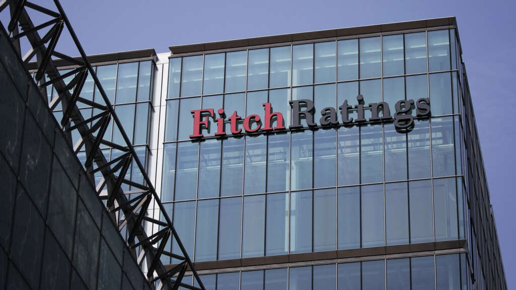 Fitch’ten kritik uyarı: Konut piyasasındaki baskıları azaltmak için daha fazla faiz indirimi şart!