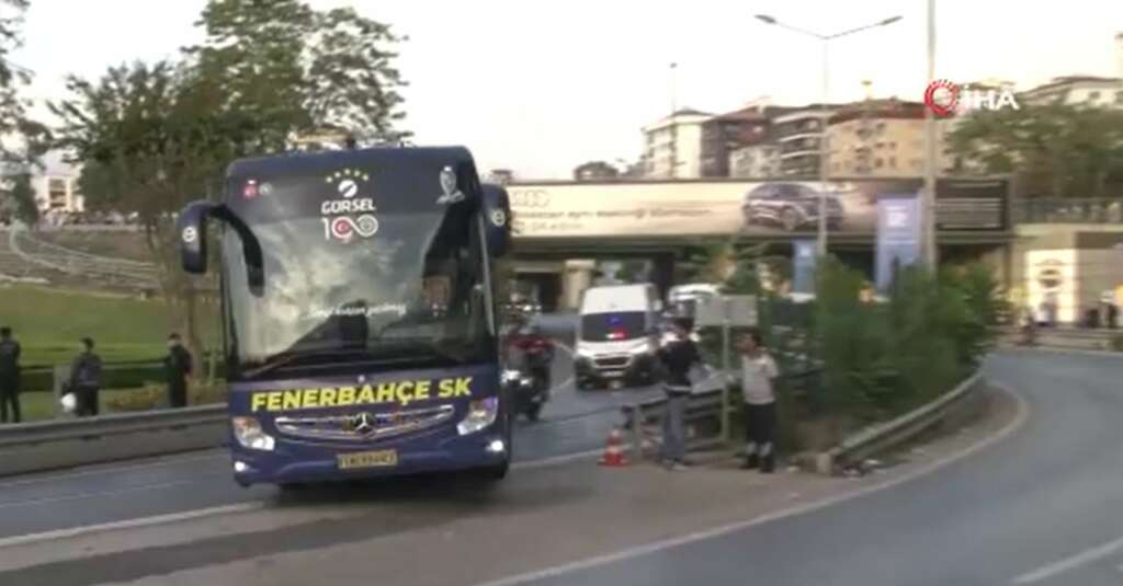 Fenerbahçe, derbi için stada geldi