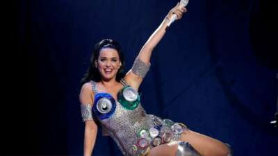 Katy Perry nişanlısını ‘kandırmak’ için neler yapmış neler!