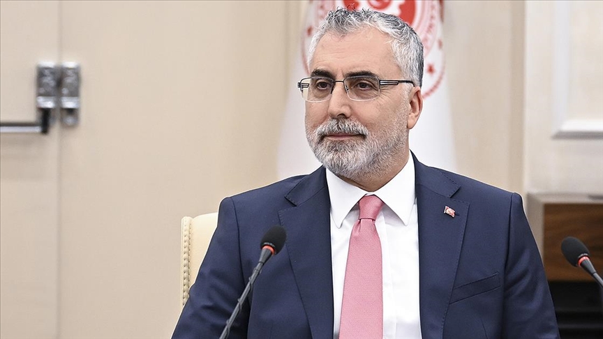 Bakan Işıkhan: “(İşçi çıkaran) Belediyelere ciddi para cezaları kestik”