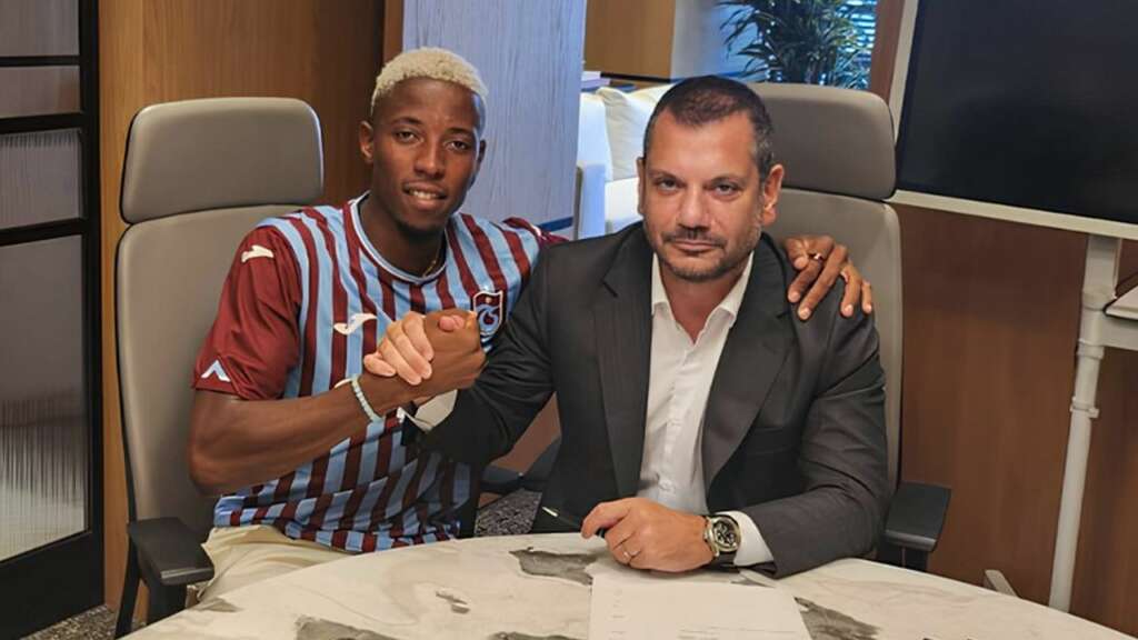 Trabzonspor, Simon Banza’ya imzayı attırdı