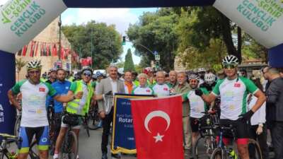 Bursa’dan Mudanya’ya… Bu kez pedalları “Yeniden Yeşile” çevirdiler