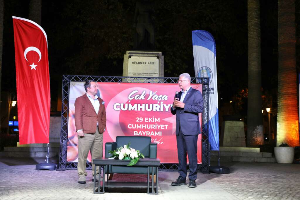 Cumhuriyet coşkusu Mudanya’yı sardı