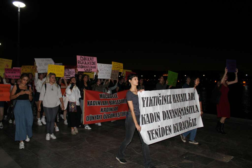 Kadın cinayetleri protesto edildi