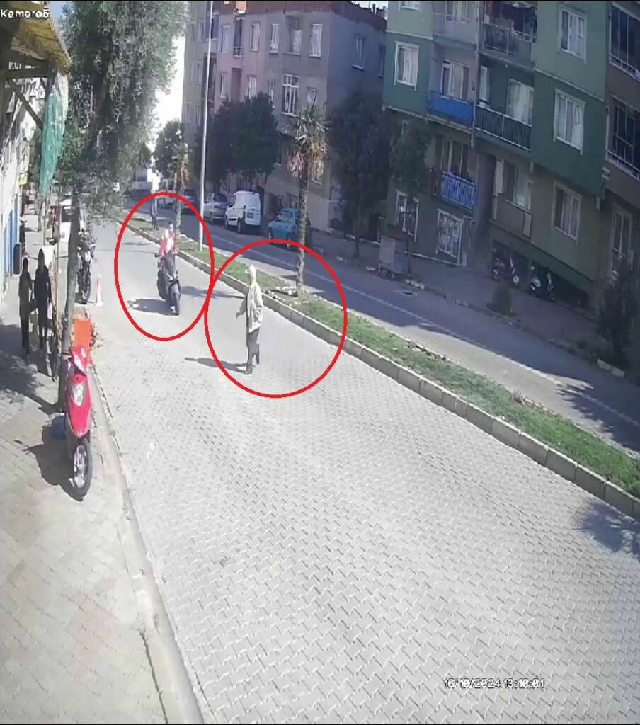 Bursa’da motosikletin çarptığı yaşlı adam ağır yaralandı