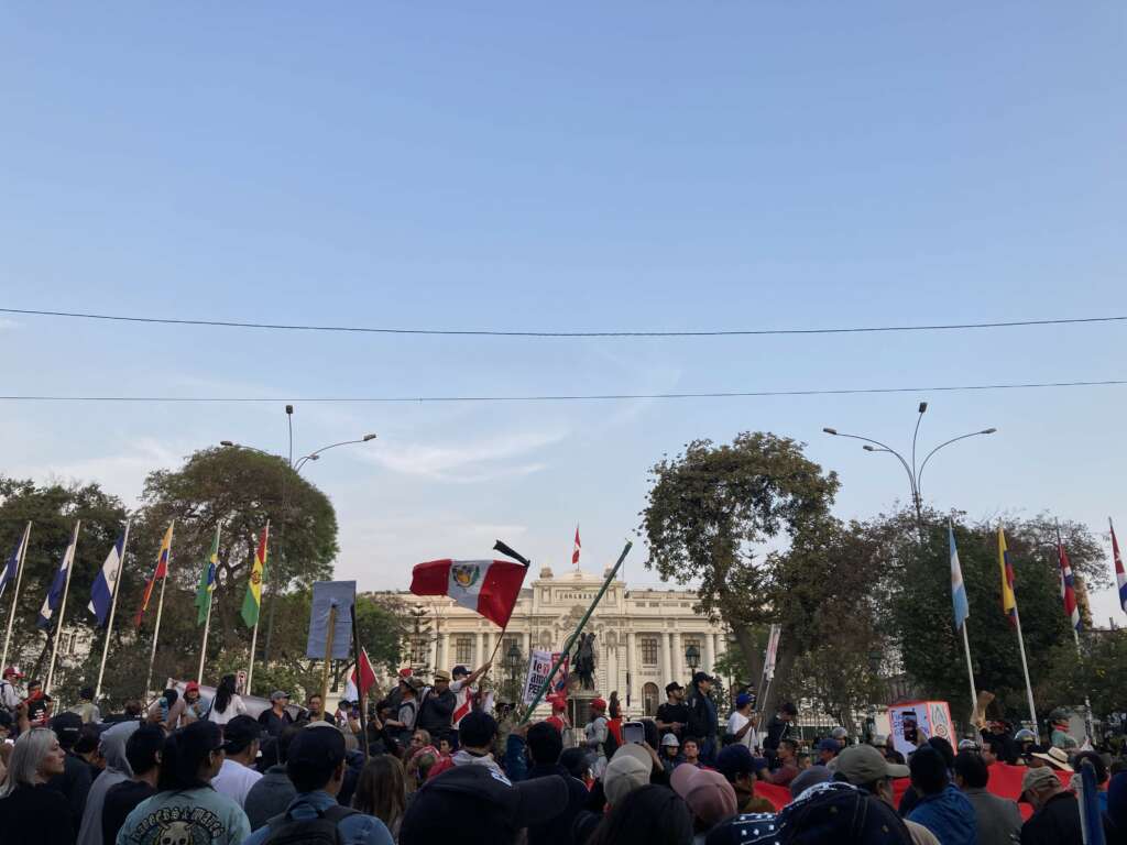 Peru’da şiddet olayları nedeniyle otobüs şoförleri 3’üncü kez greve gitti