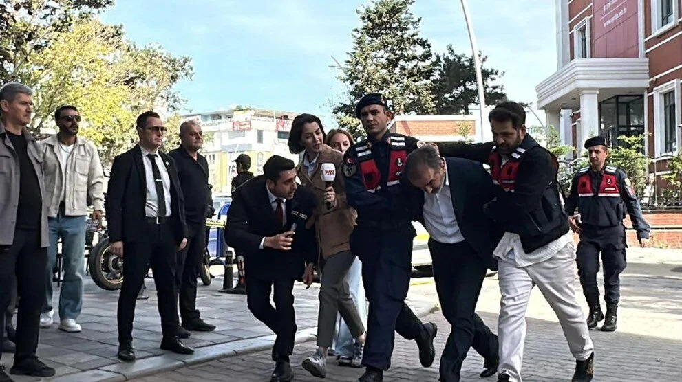 Yenidoğan soruşturması | Savcı kendisini tehdit edenleri böyle izledi, ters kelepçeli geçit yaptırdı