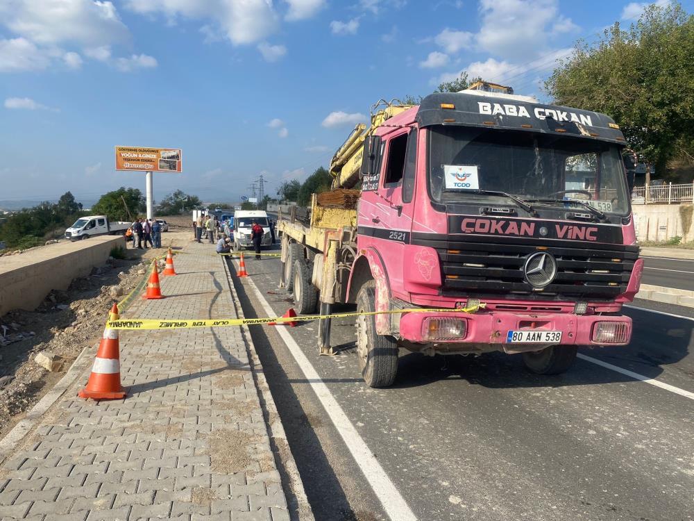 Osmaniye’de vincin altında kalan işçi ağır yaralandı