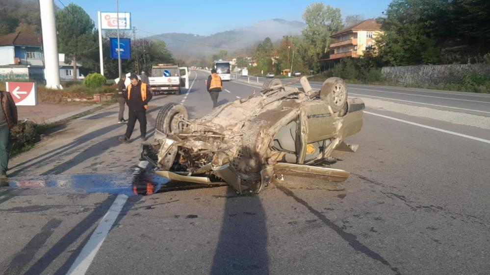 Kontrolden çıkan araç takla atıp ters döndü, sürücü yaralı