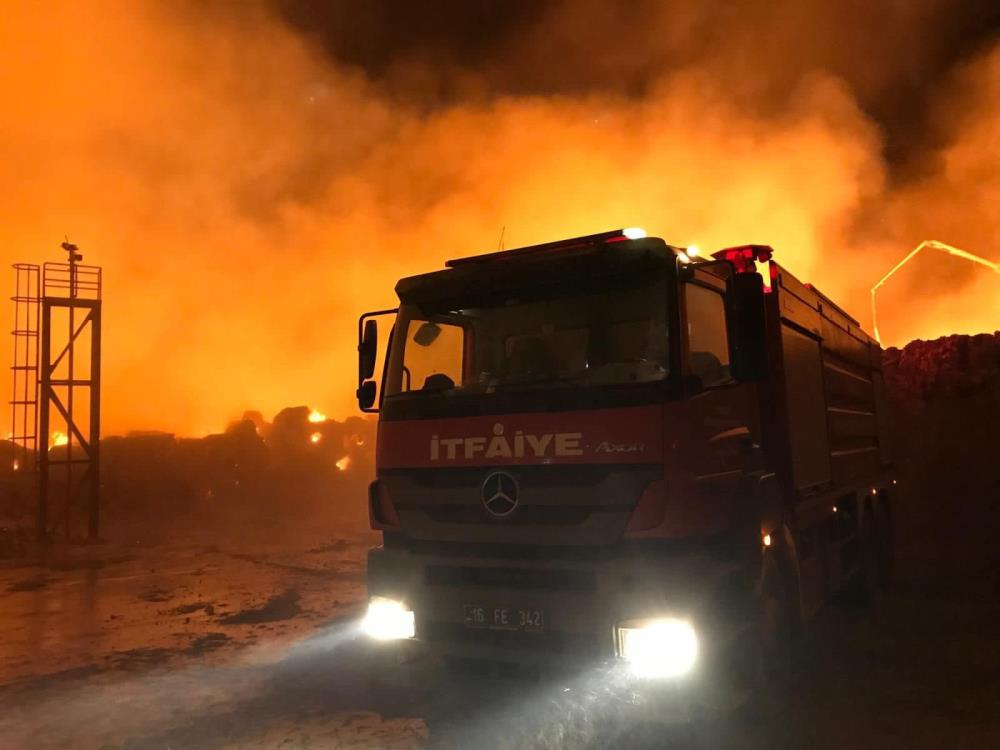 Bursa itfaiyesi durmadı! Yangından yangına koştu…