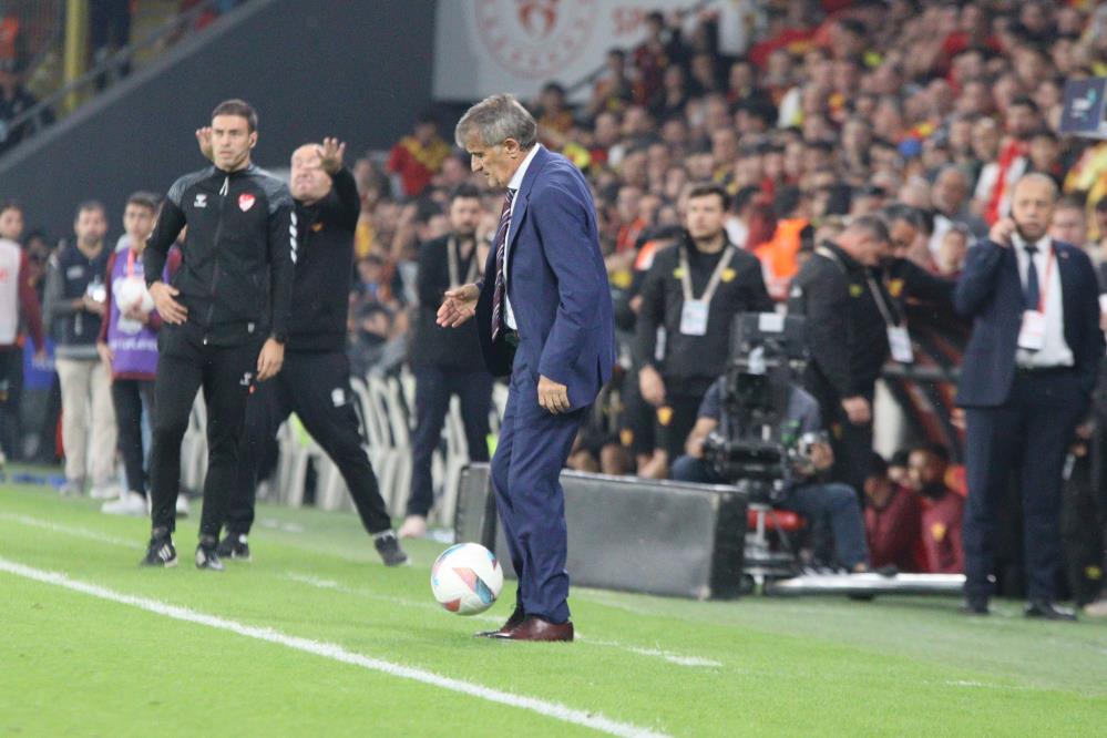 Şenol Güneş: Çaresizlik hissediyorum