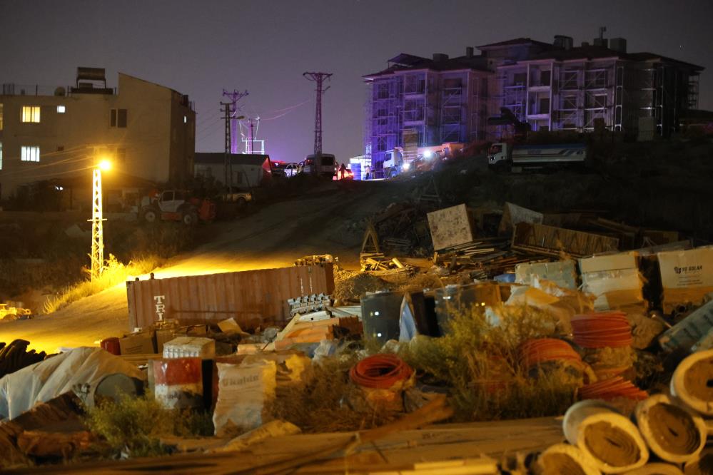 Şantiyede çıkan bıçaklı kavgada 2 kişi öldü, 1 kişi ağır yaralı