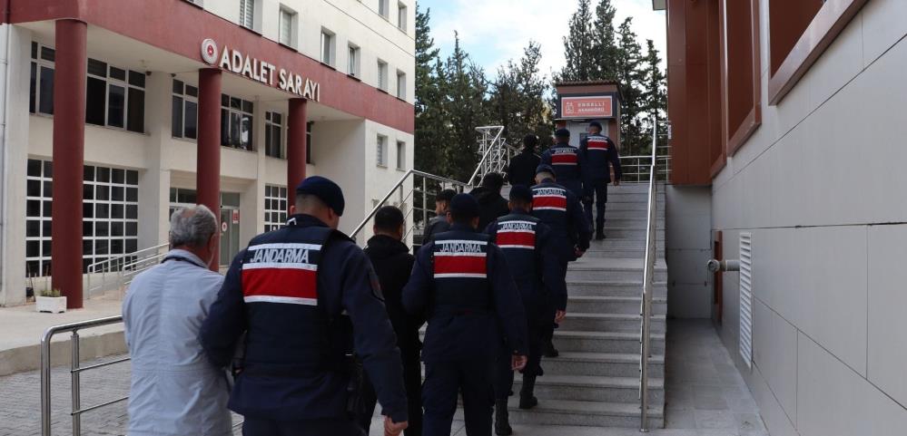 Bursa dahil 8 ilde eş zamanlı operasyonla yediemin çetesi çökertildi