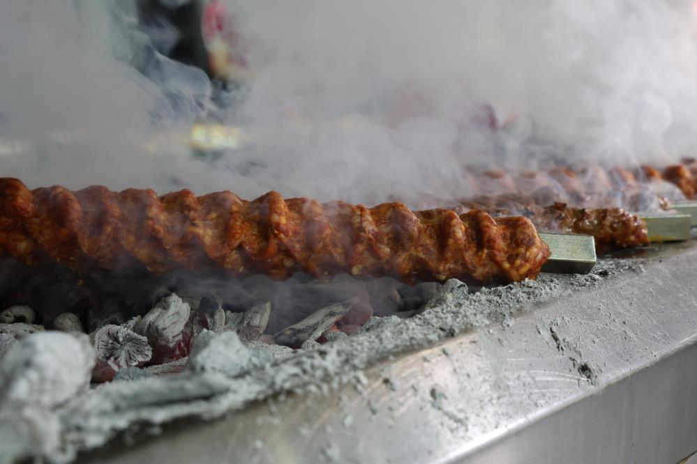 Adana kebabına limon sıkılır mı? Ustası son noktayı koydu