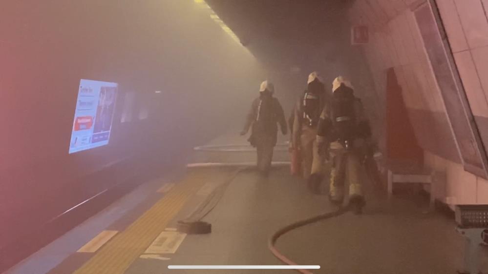 İstanbul’da metroda yangın paniği