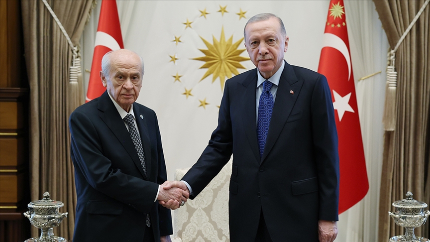 Erdoğan, Bahçeli ile görüştü