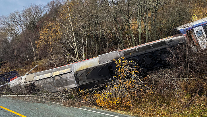 Norveç’te yolcu treni raydan çıktı: 1 ölü, 4 yaralı