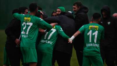 Bursaspor şampiyonluk yolunda! Başkan Çelik tarih verdi