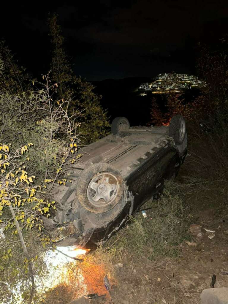 Bursa’da trafik kazası, kontrolden çıkan otomobil şarampole yuvarlandı