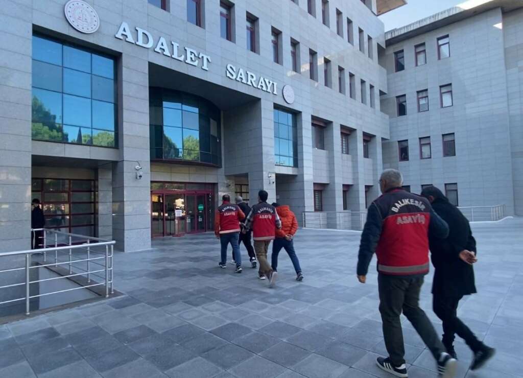 Husumetlisini yol ortasında öldüren zanlı tutuklandı