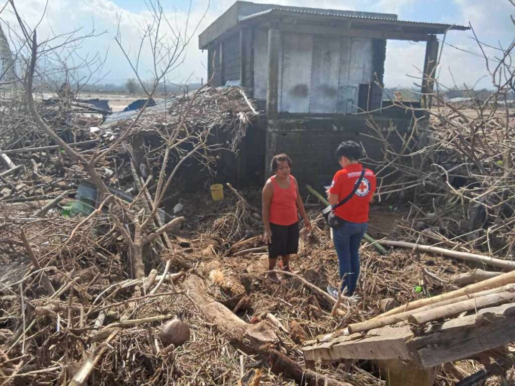 Filipinler’i Man-yi Tayfunu vurdu: 2 kişi yaralandı, 1.2 milyon kişi tahliye edildi