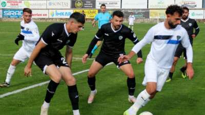 TFF 2. Lig: Karacabey Belediyespor: 3 – Nazillispor: 0