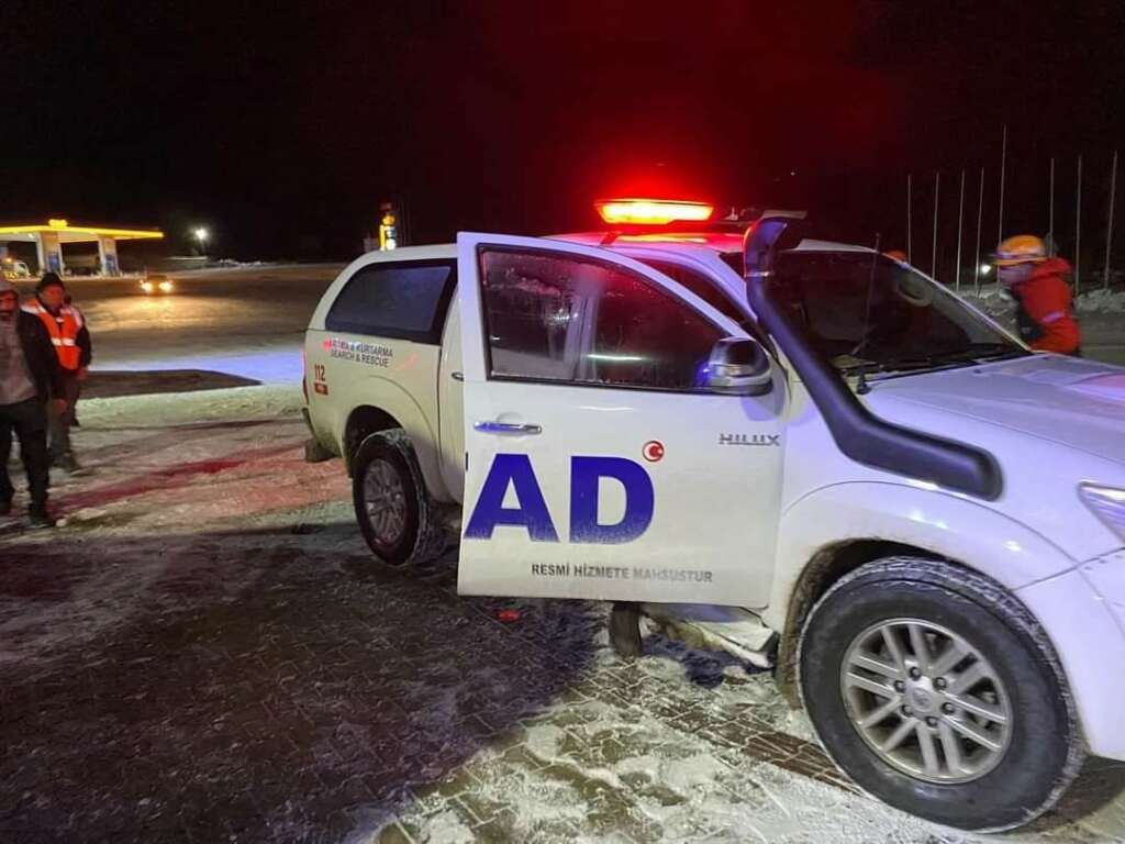 Yaşlı çiftin imdadına AFAD ekipleri yetişti