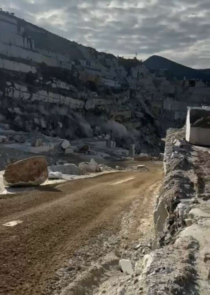 Marmara Adası mermer ocağında yeniden toprak kayması