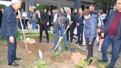 BUÜ’de ağaçlandırma çalışmaları devam ediyor